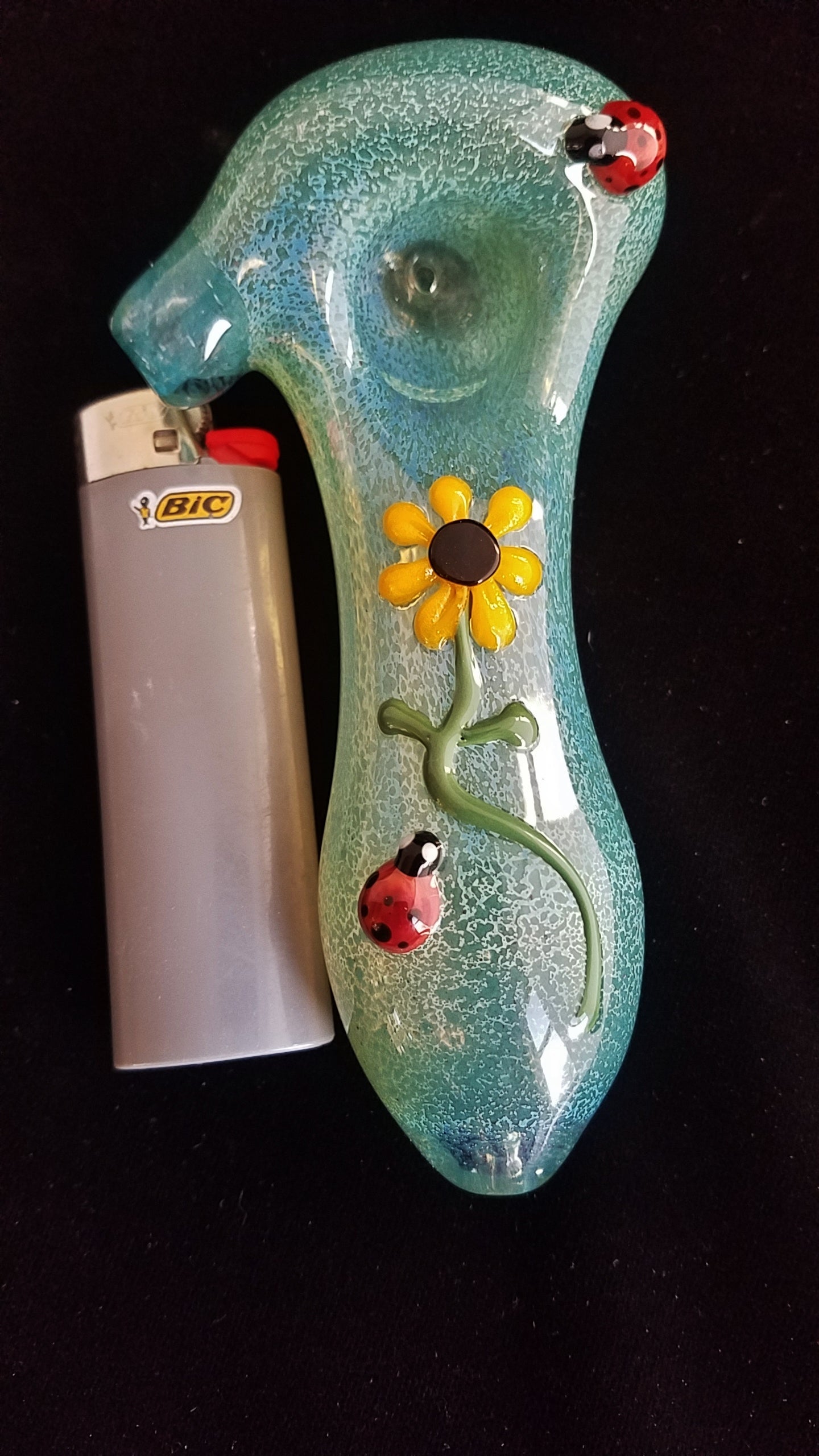 Glass Daisy & Ladybugs Pipe