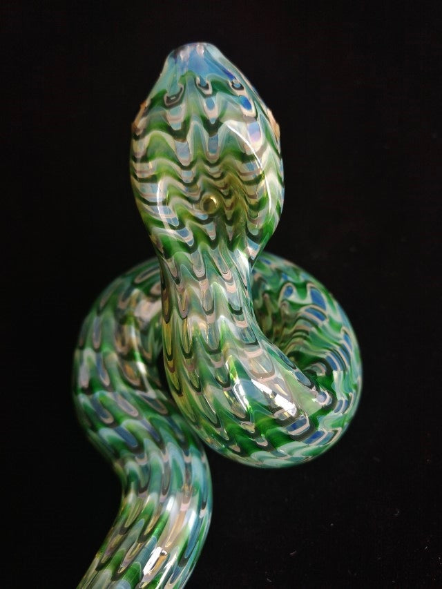 Color Changing Glass Snake Pipe (Green/Gold)