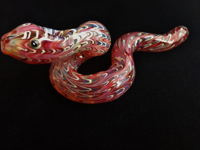 Color Changing Glass Snake Pipe (Red/Gold)