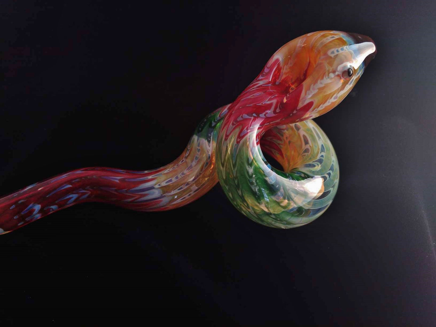 Color Changing Glass Snake Pipe (Rasta)