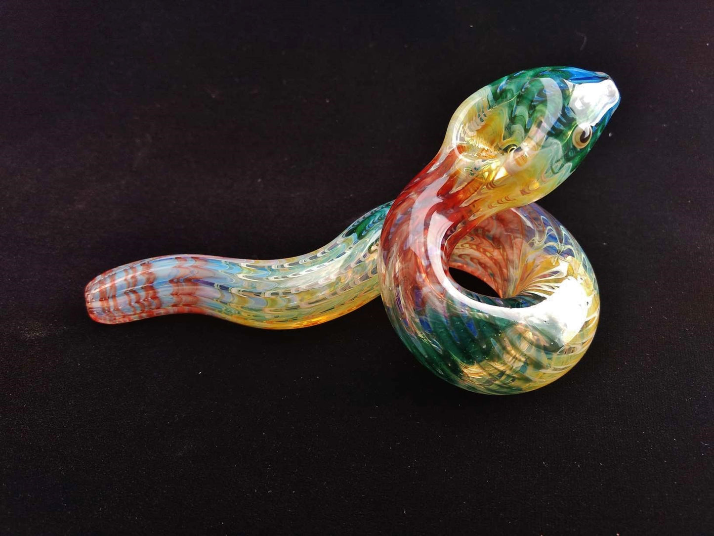 Color Changing Glass Snake Pipe (Rasta)