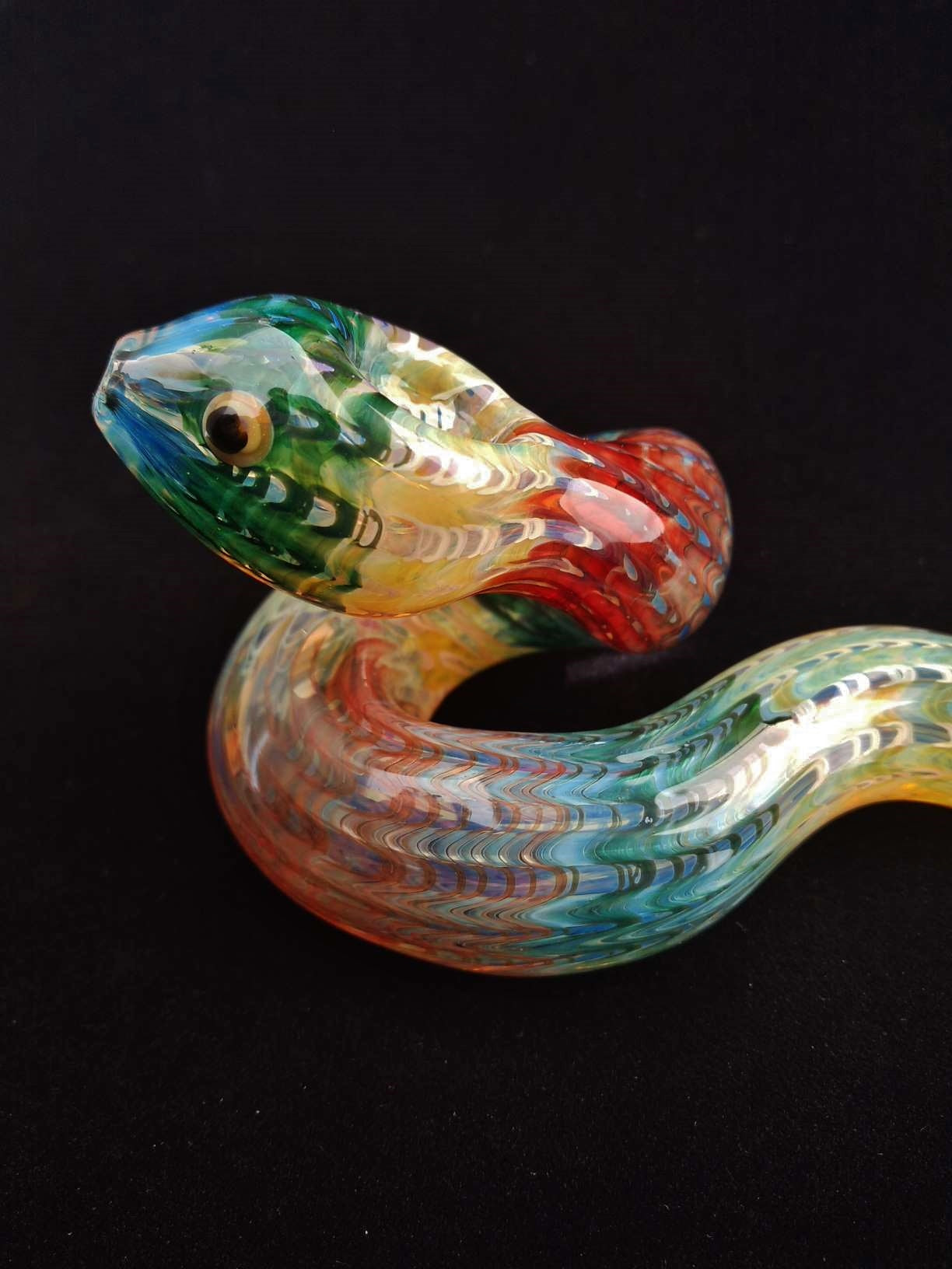 Color Changing Glass Snake Pipe (Rasta)