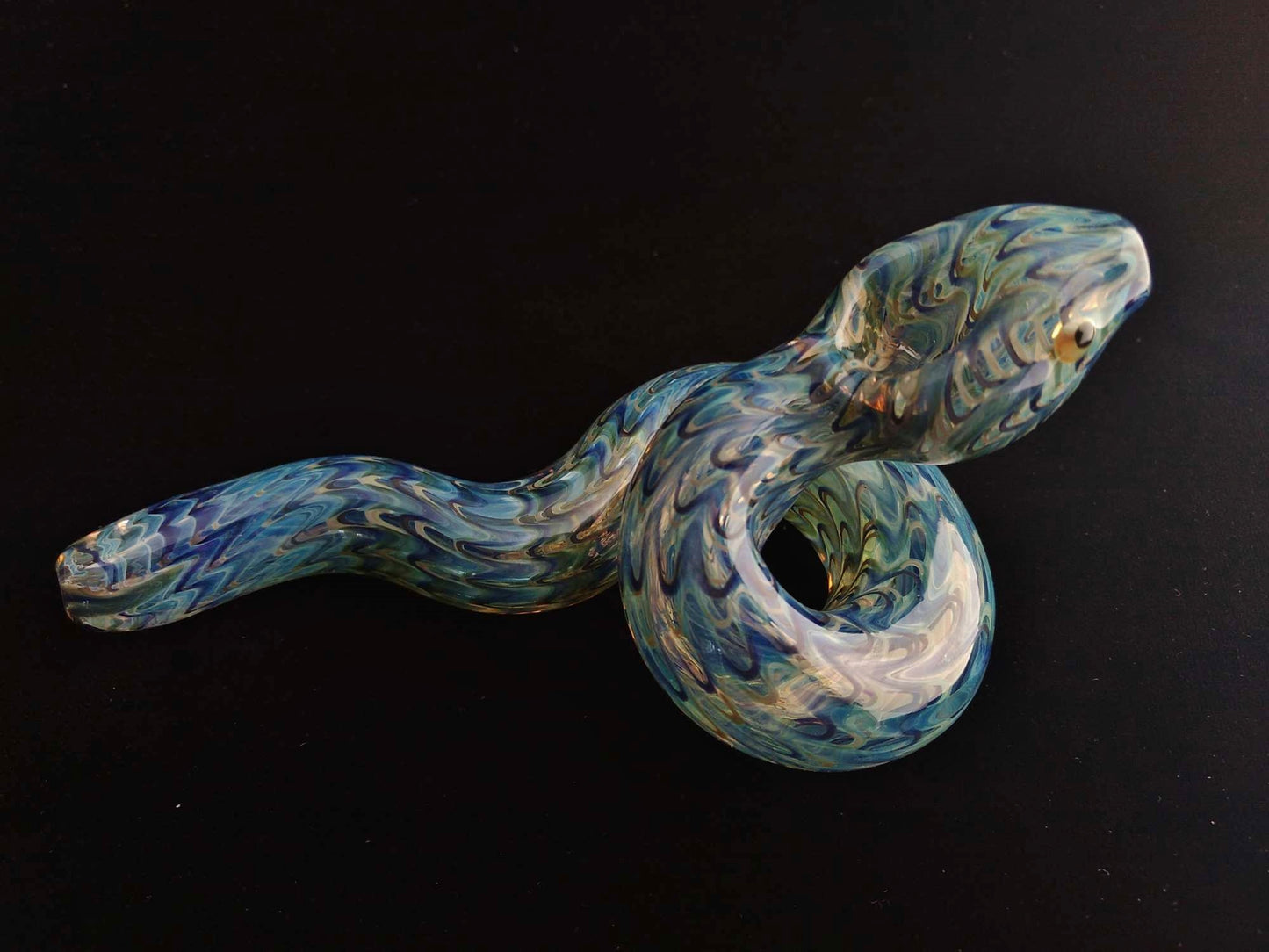 Color Changing Glass Snake Pipe (Blue)