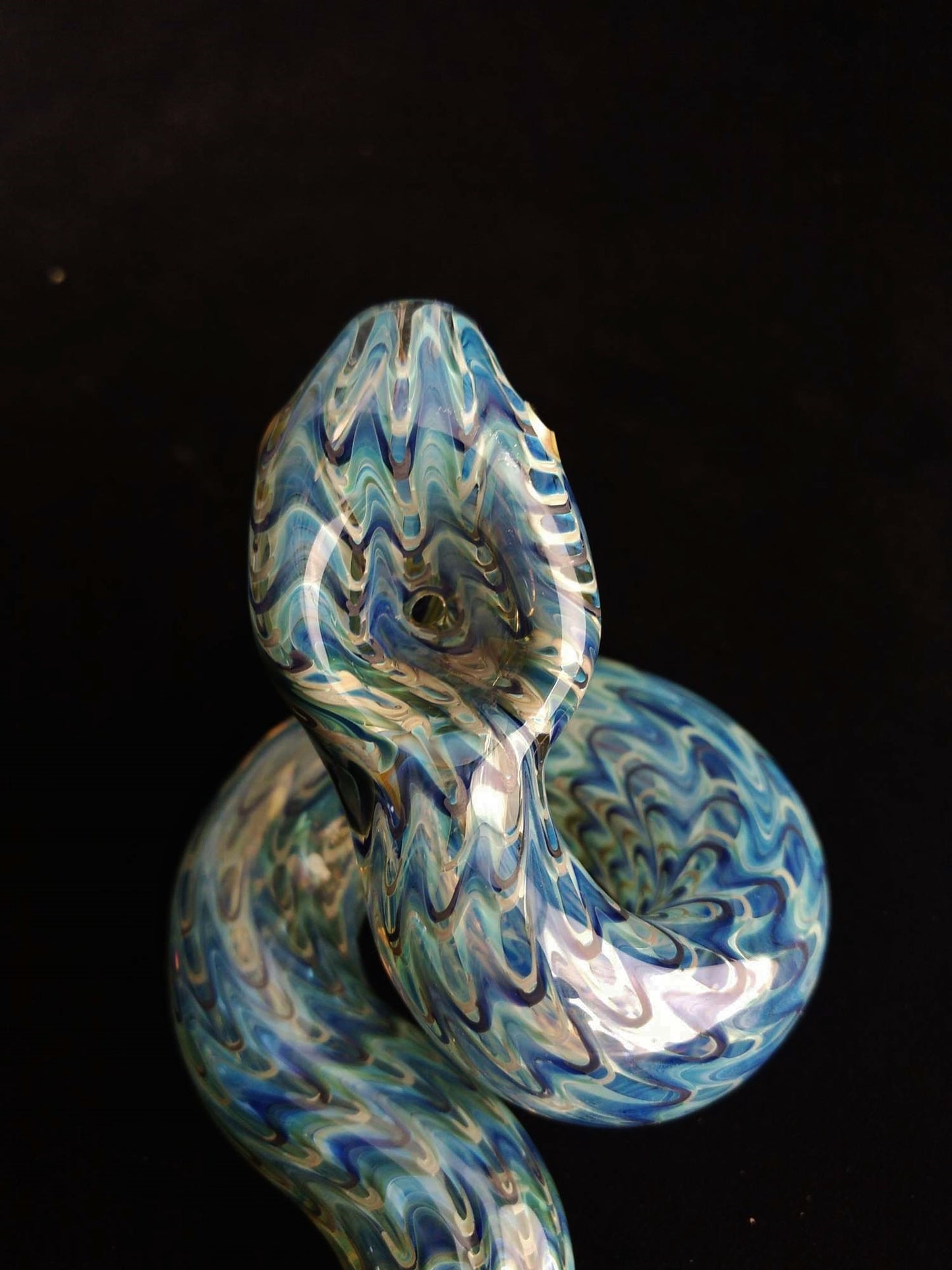 Color Changing Glass Snake Pipe (Blue)