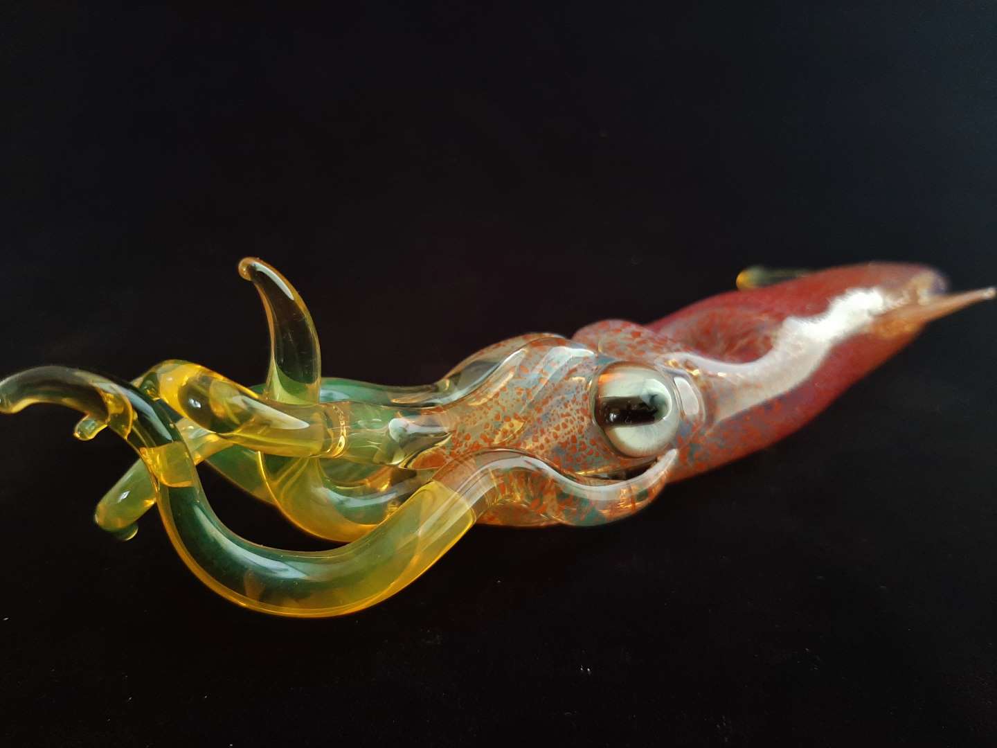 Color Changing Squid Pipe (Red)