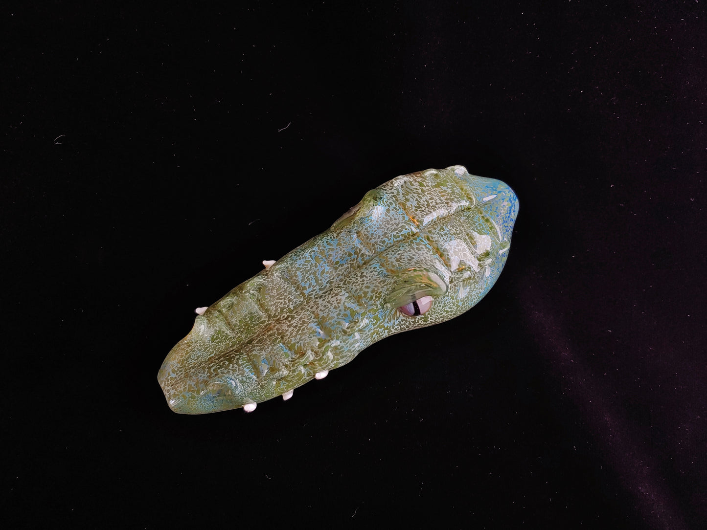 Color Changing Glass Gator Pipe