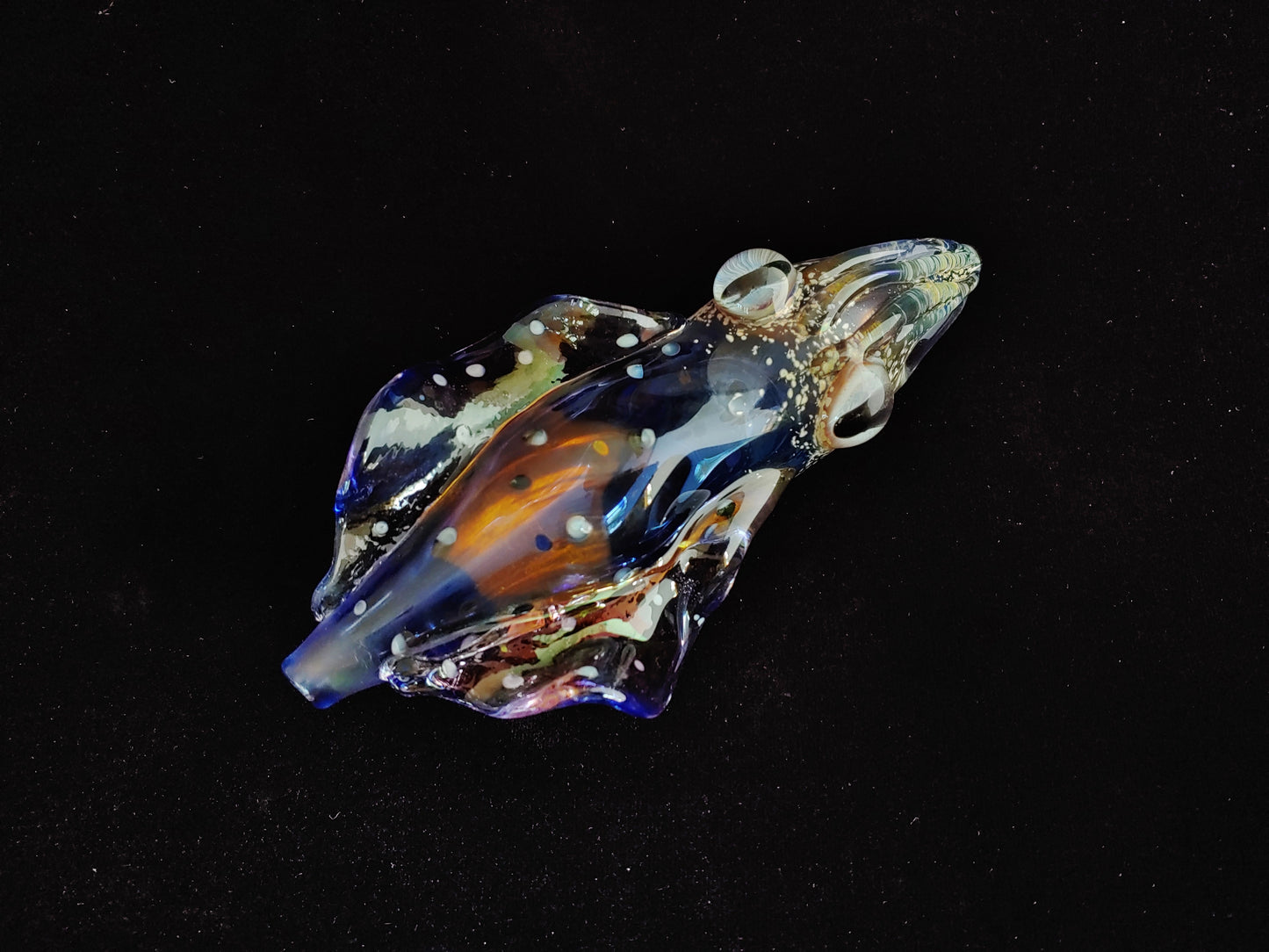 Hand crafted and unique cuttlefish pipe. Glass art work.