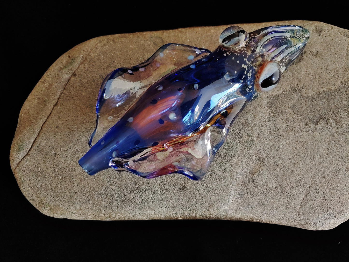 Glass Cuttlefish Pipe (UV Glow)