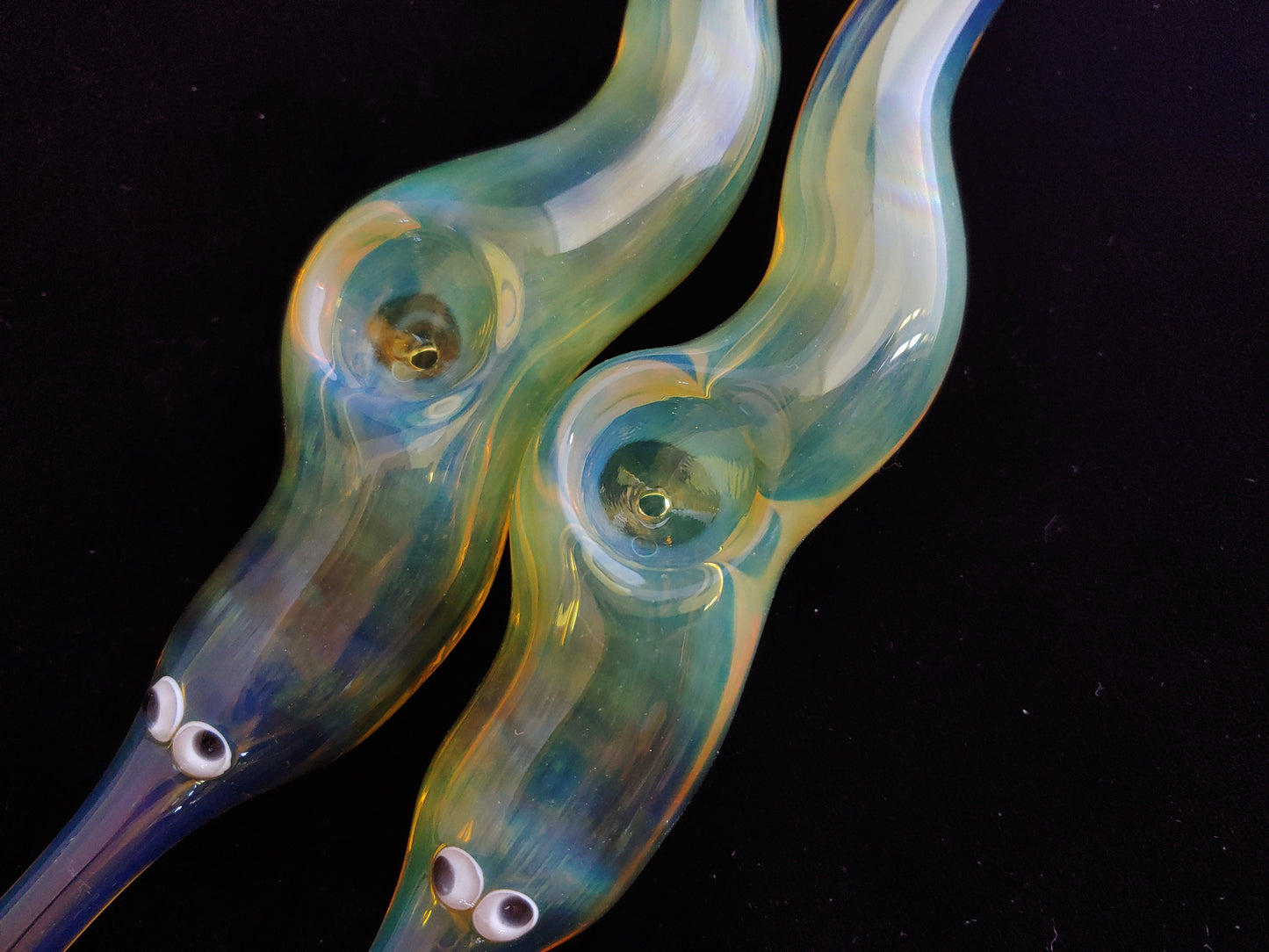 Glass Worm on a String Pipe