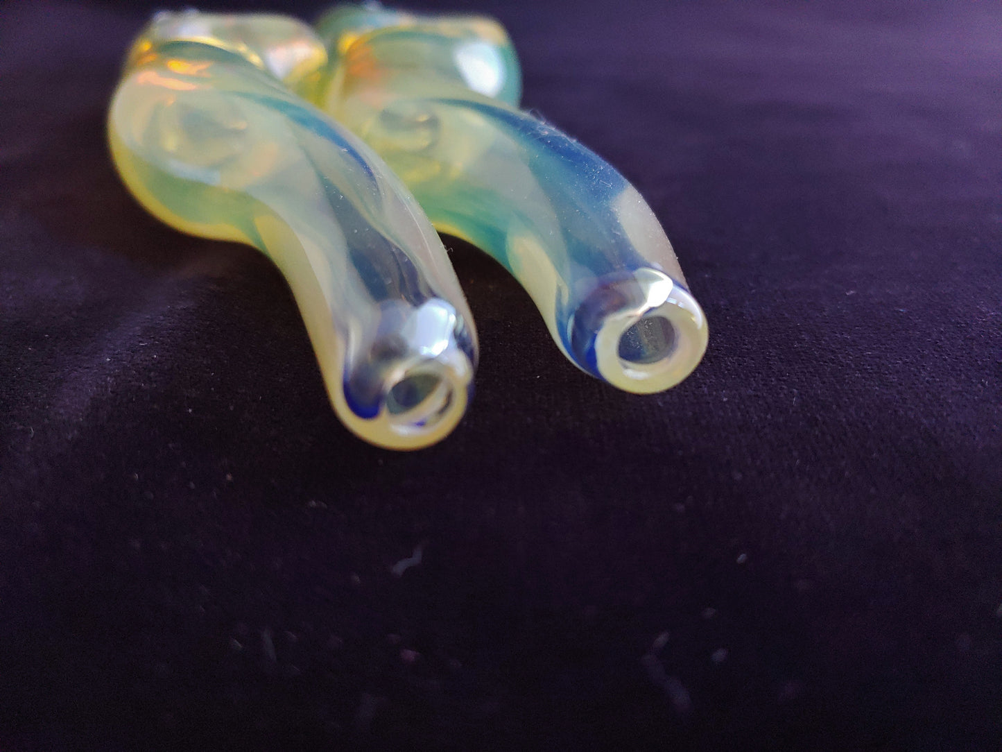 Glass Worm on a String Pipe