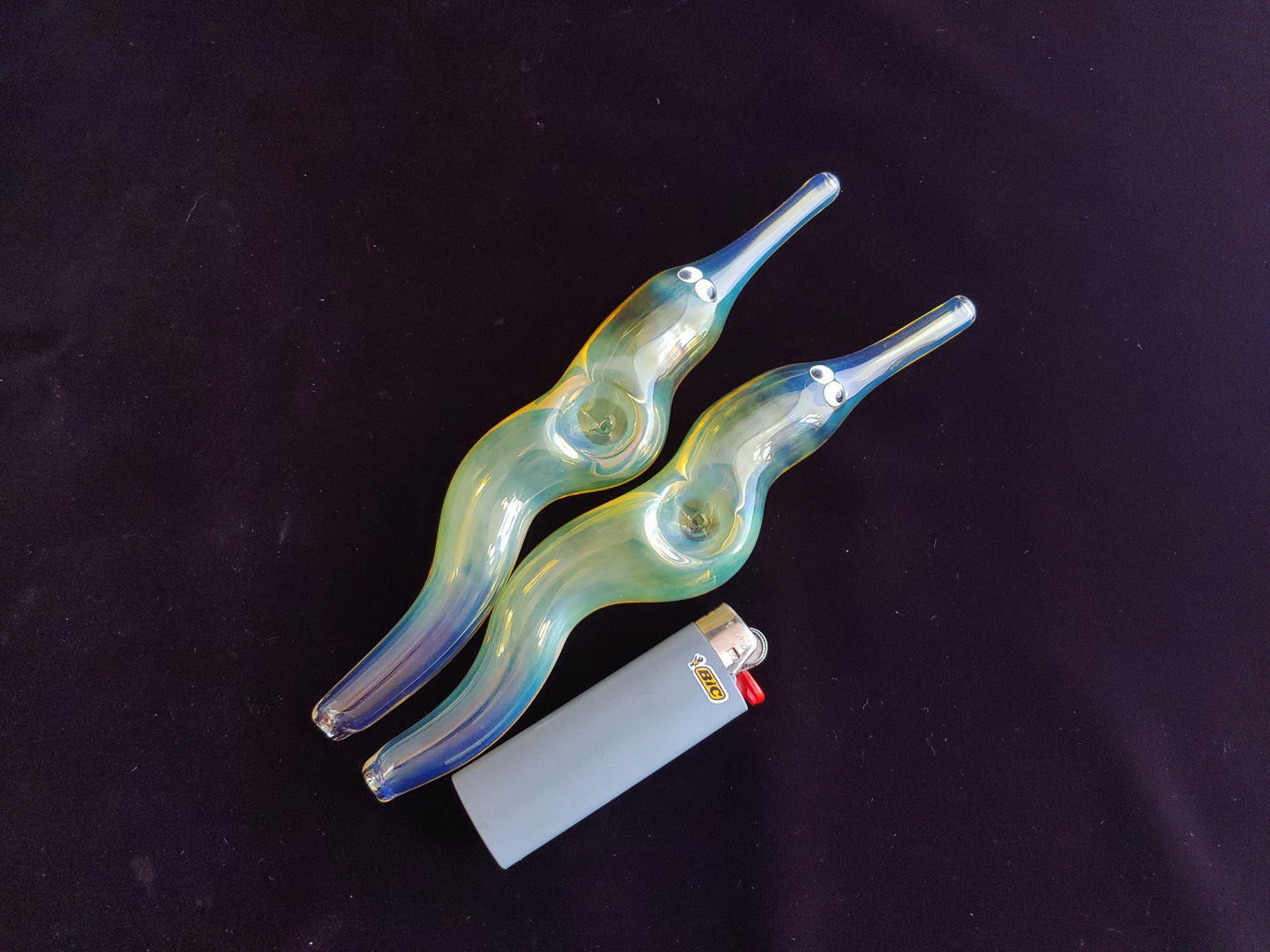Glass Worm on a String Pipe