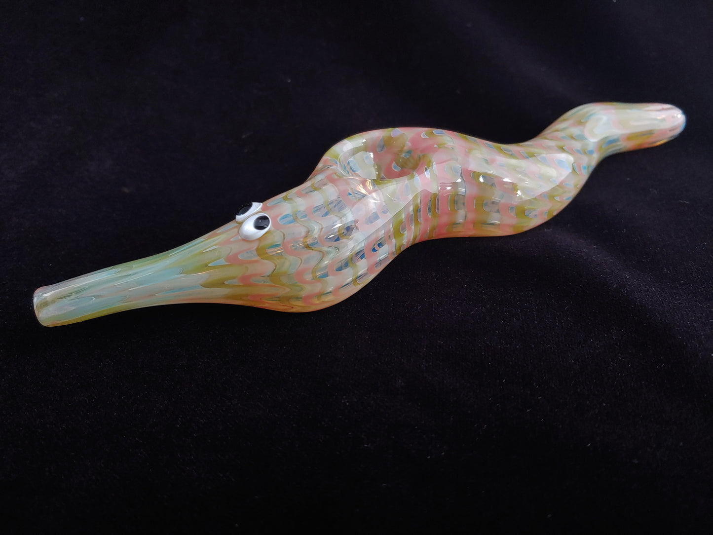 Glass Magic Worm Pipe (Plaid/Striped, Pink-Warm Green)