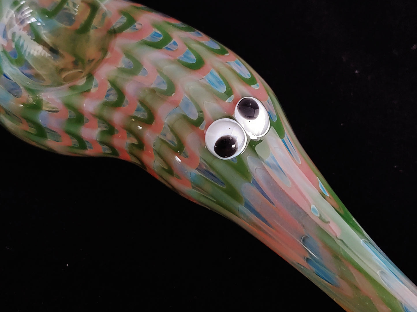 Glass Magic Worm Pipe (Plaid/Striped, Pink-Green)