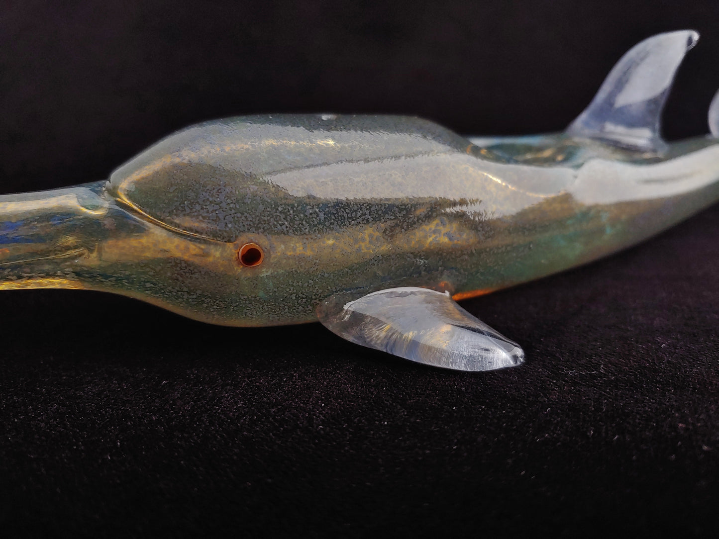 Glass Dolphin Pipe