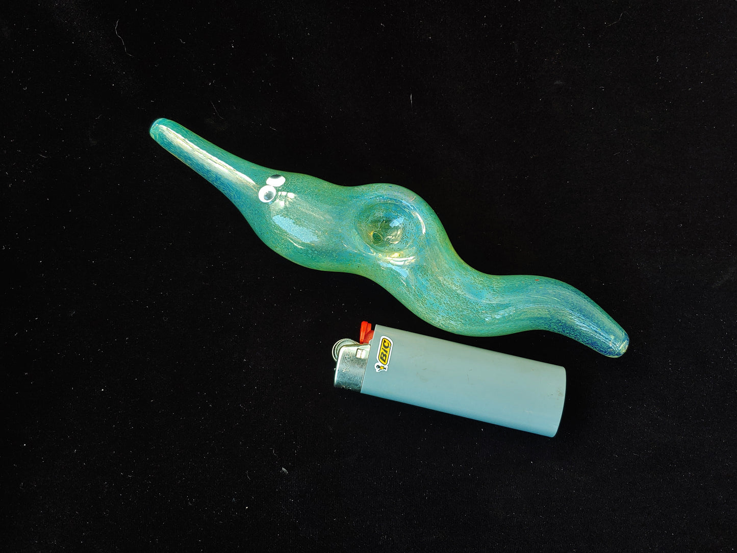 Glass Magic Worm Pipe (Teal Version)