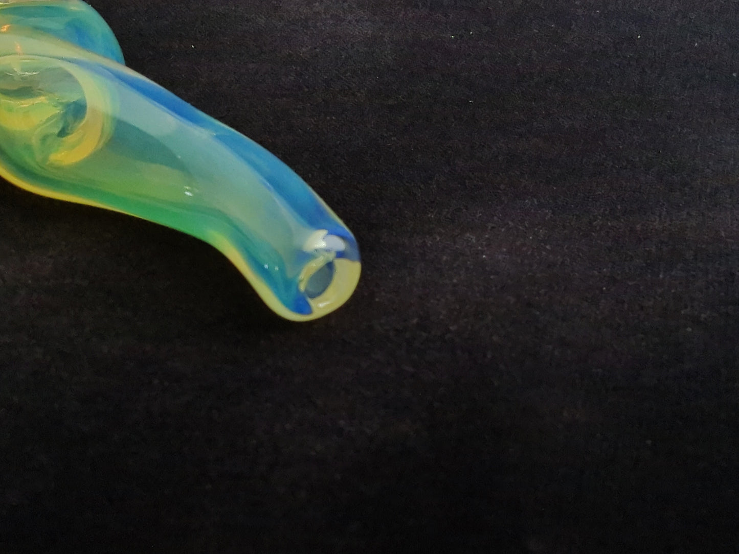 Glass Magic Worm Pipe (Red-Eye Version)| Color Changing | Fast & Free Shipping