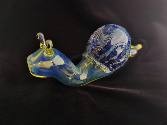 Color Changing Glass Snail Pipe | Blue Version