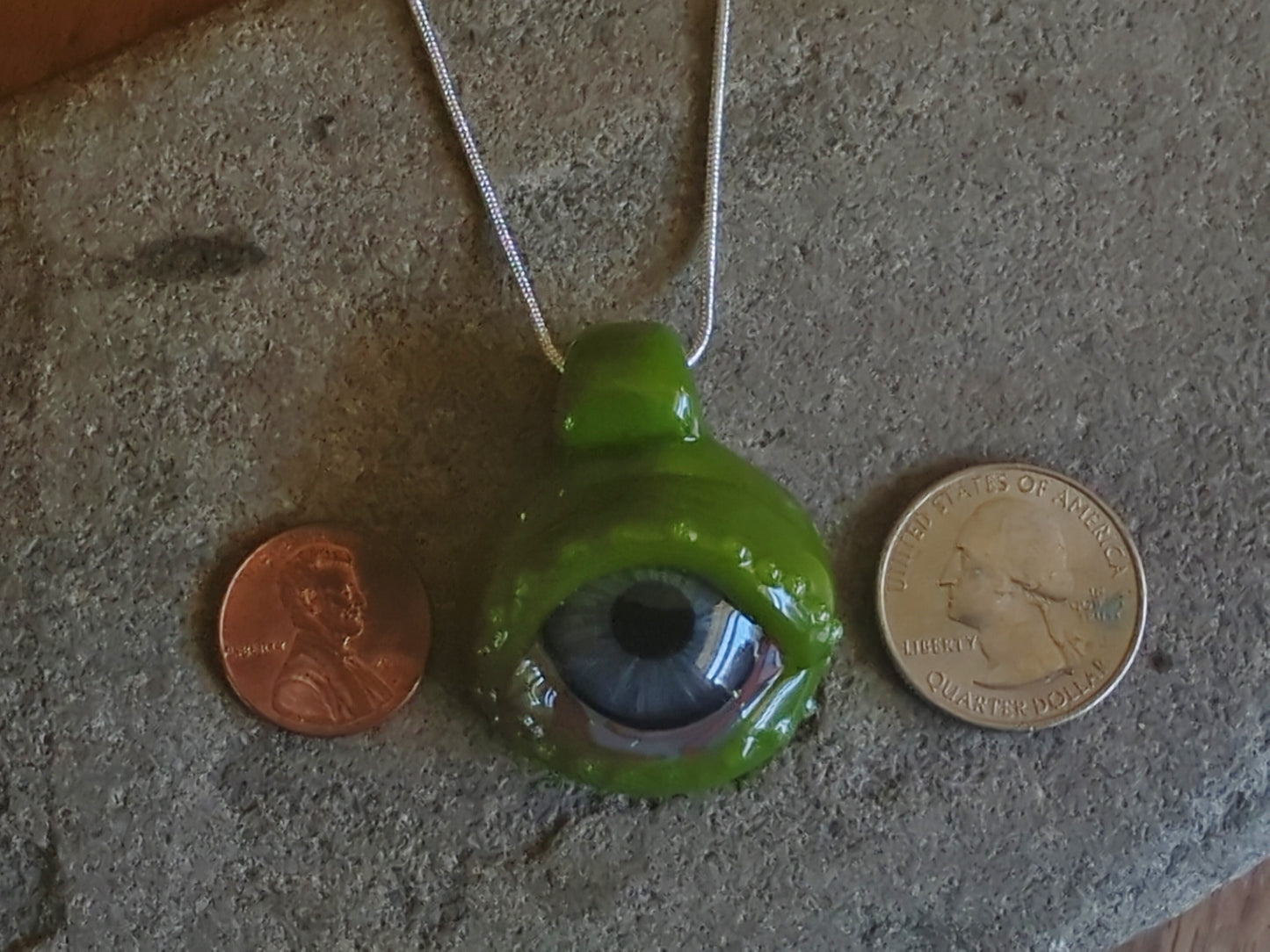 Detailed Glass Eye Pendant - UV Glow