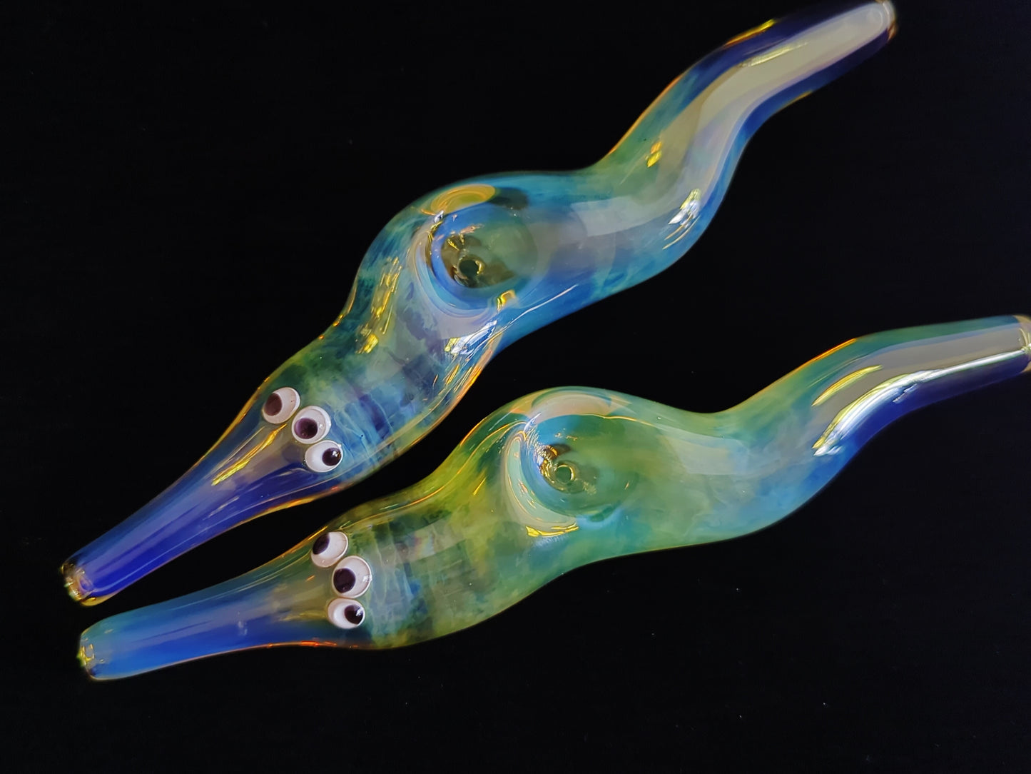 Glass Worm on a String - Three-eyed version. Color Changing. Free shipping.