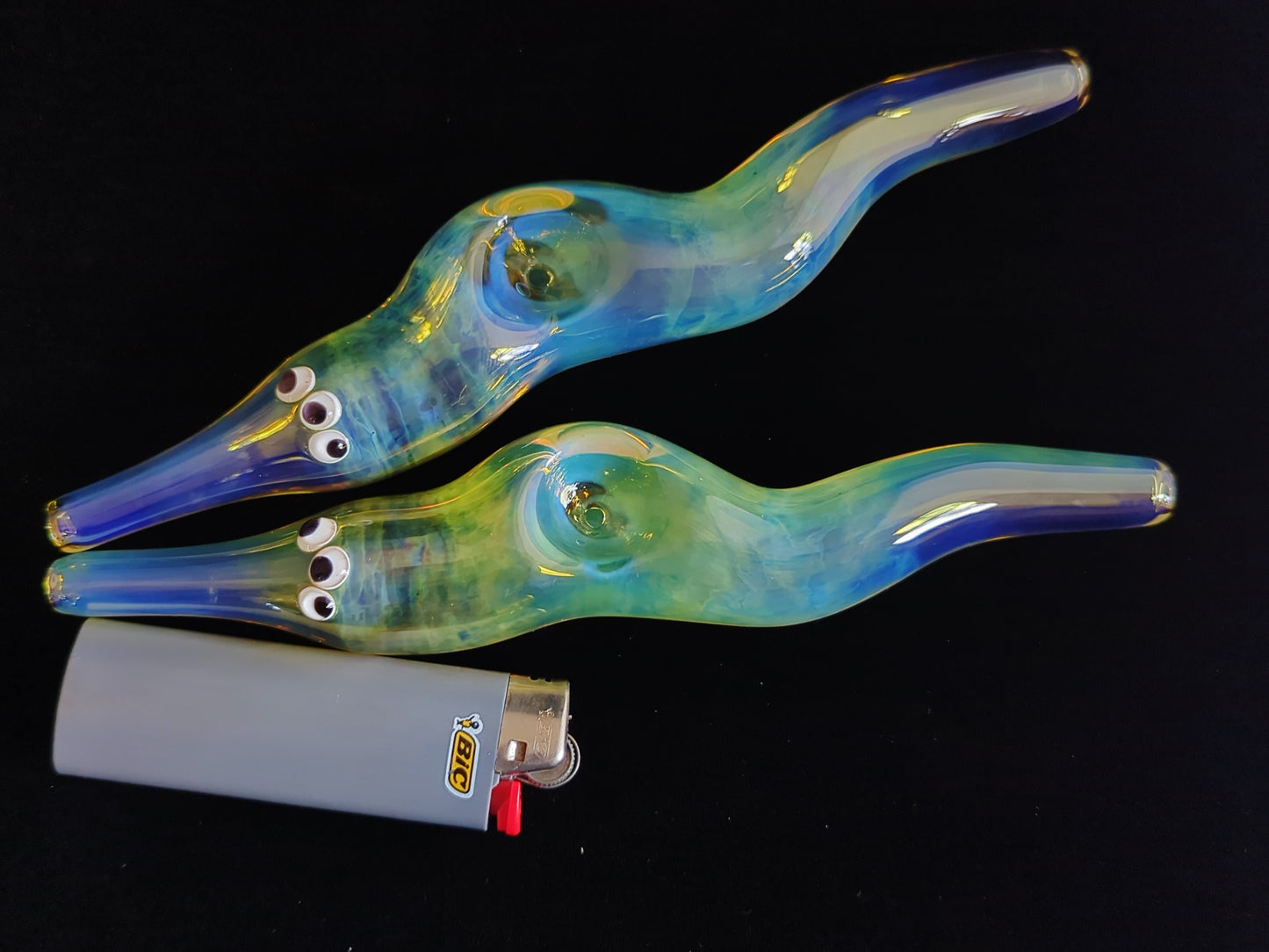 Glass Worm on a String - Three-eyed version. Color Changing. Free shipping.