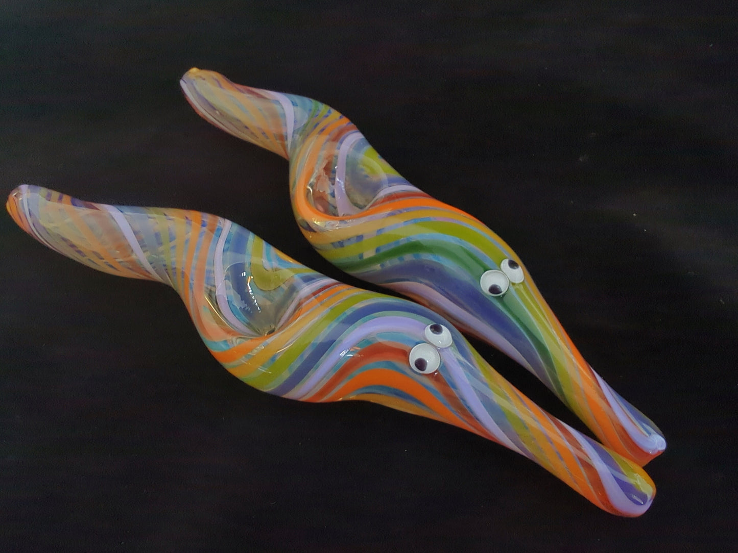 Glass Magic Worm Pipe (Rainbow Version)