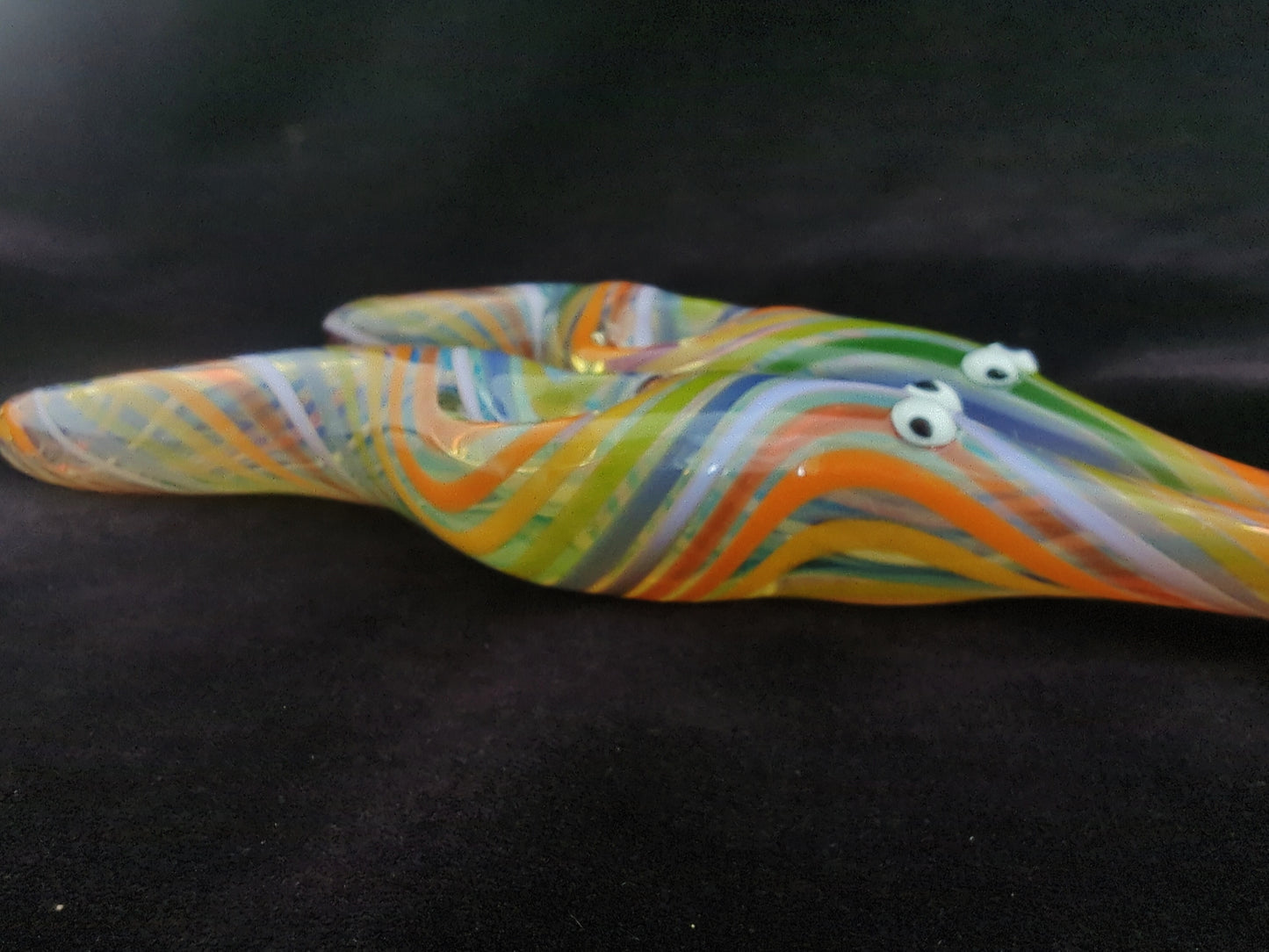 Glass Magic Worm Pipe (Rainbow Version)