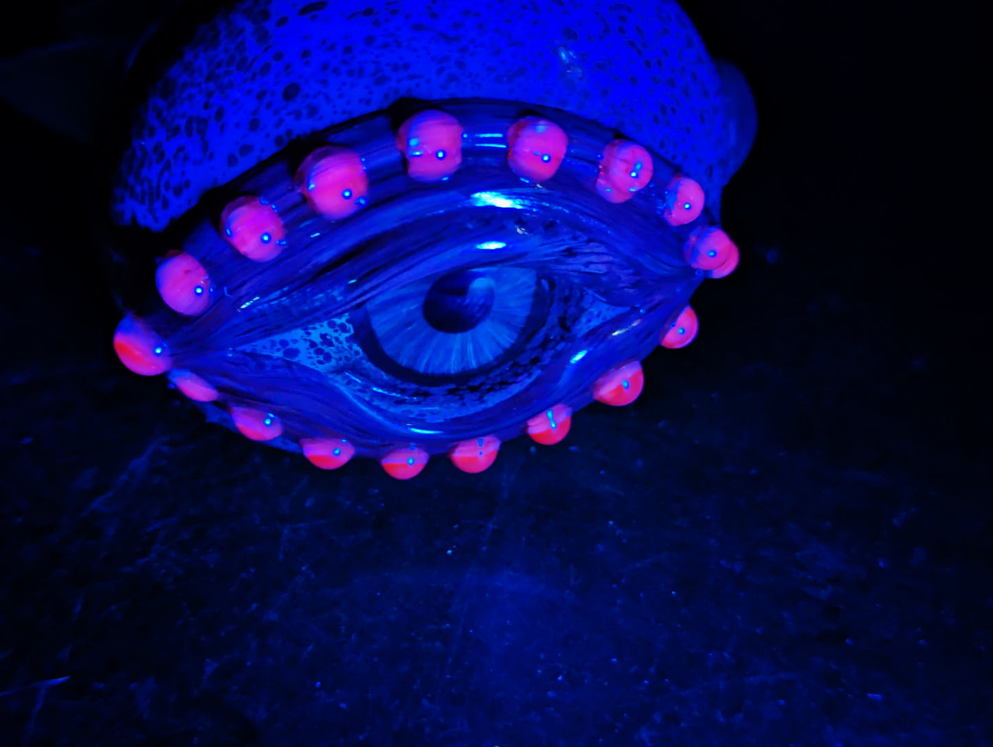 Detailed Eye Pipe - Fanged