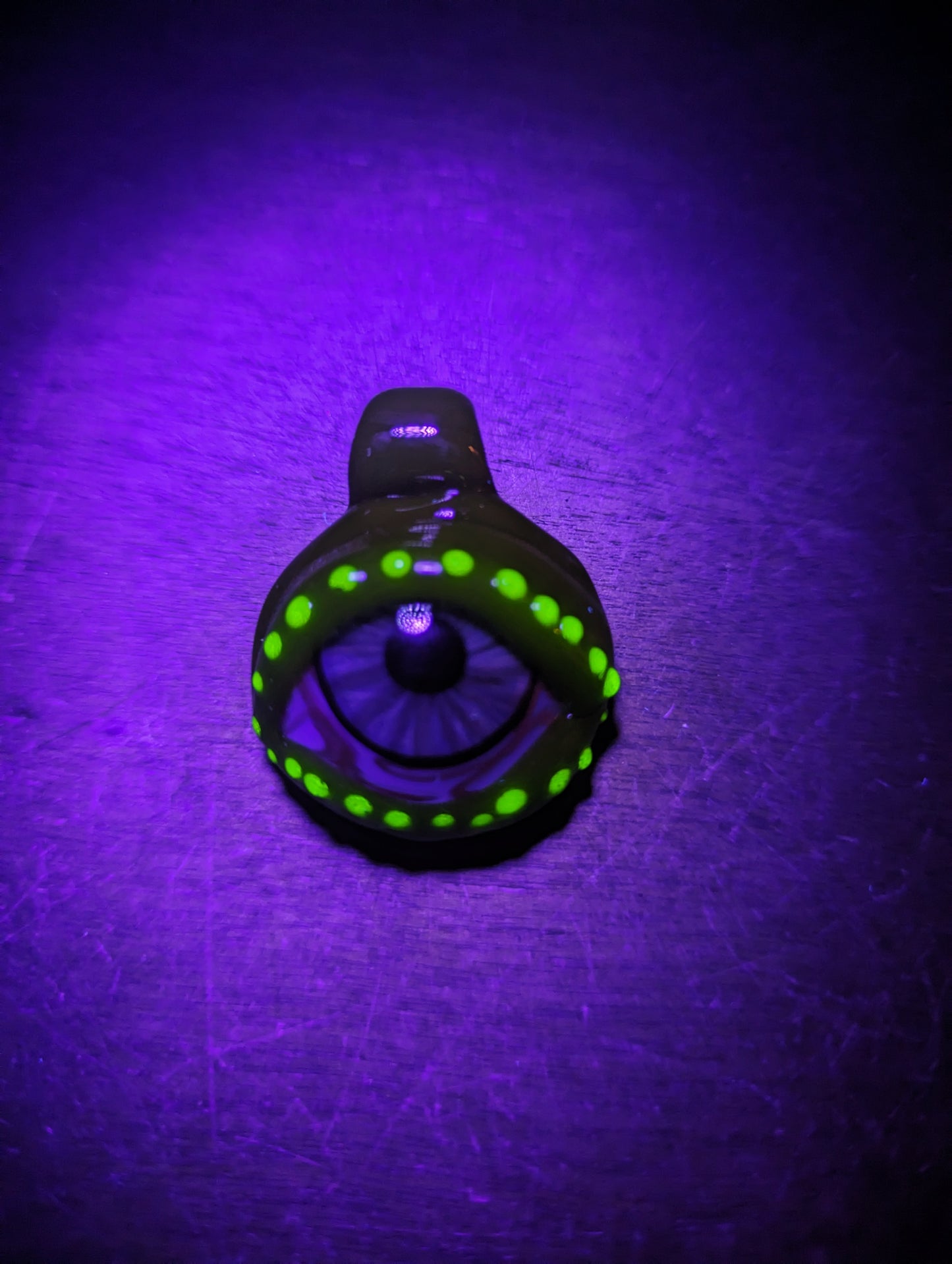 Detailed Glass Eye Pendant - UV Glow