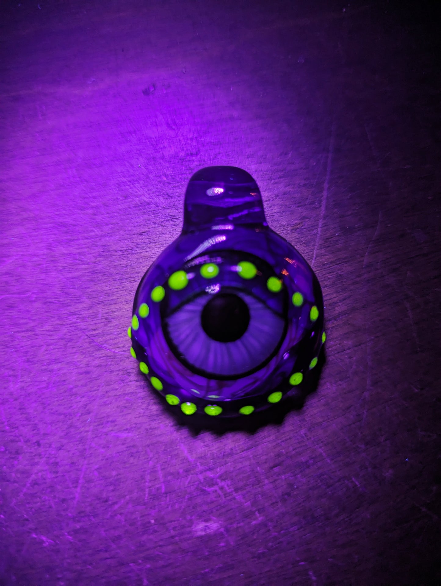 Detailed Glass Eye Pendant - UV Glow