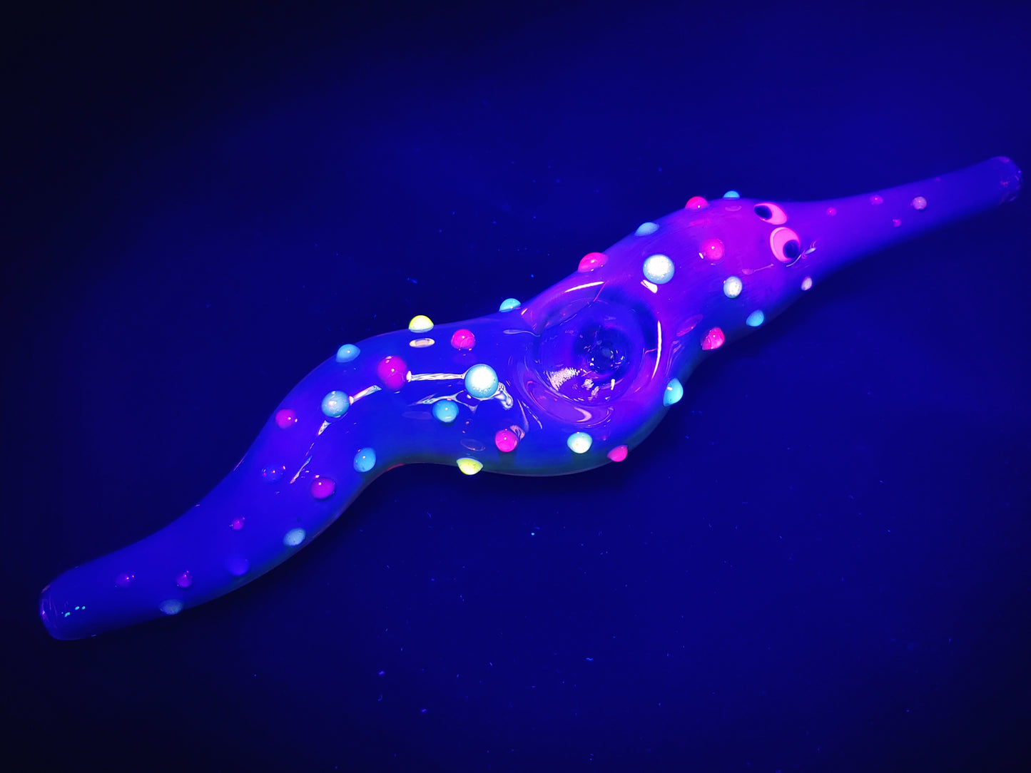 Glass Worm on a String Pipe | UV Glow