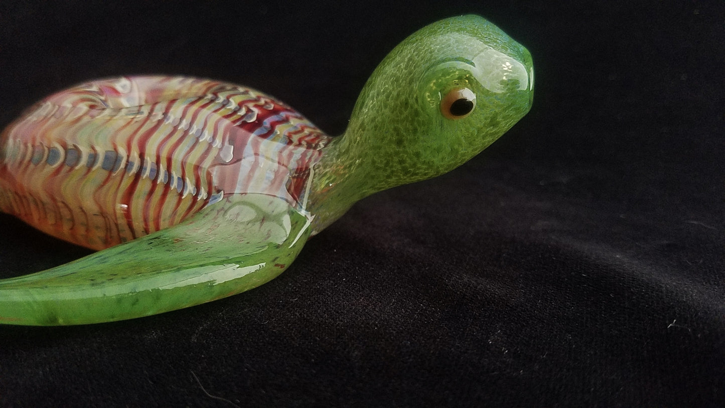 Color Changing Glass Sea Turtle (Red/Gold)