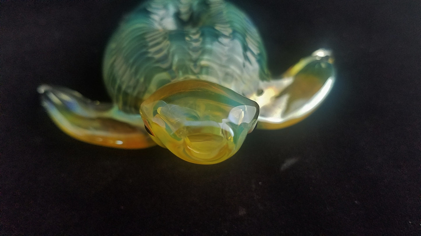 Color Changing Glass Sea Turtle (Blue/Green)