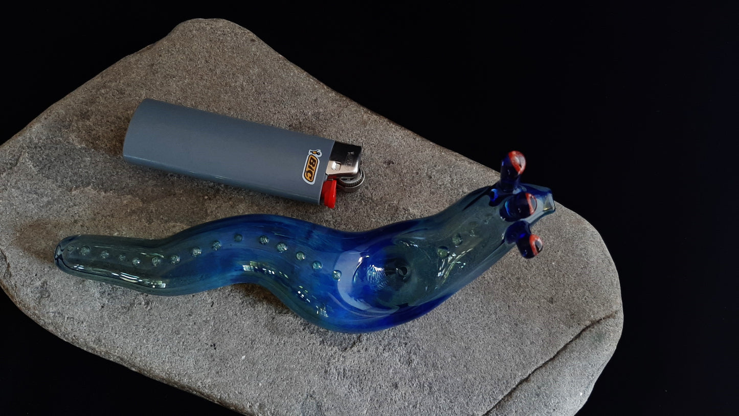 Glass Mutant Slug Pipe (UV Glow)