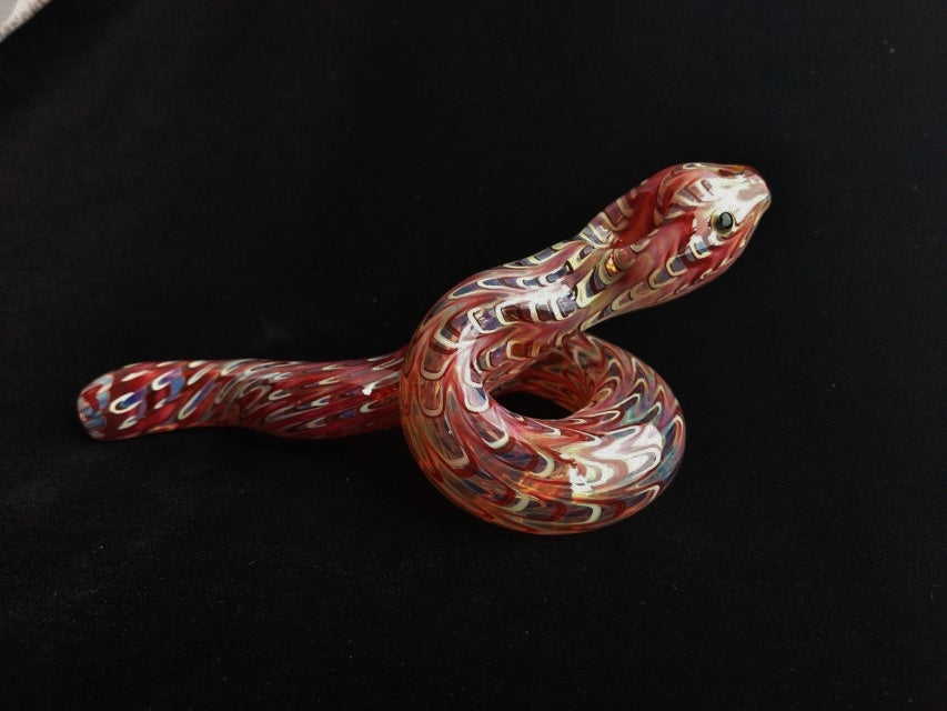 Color Changing Glass Snake Pipe (Red/Gold)