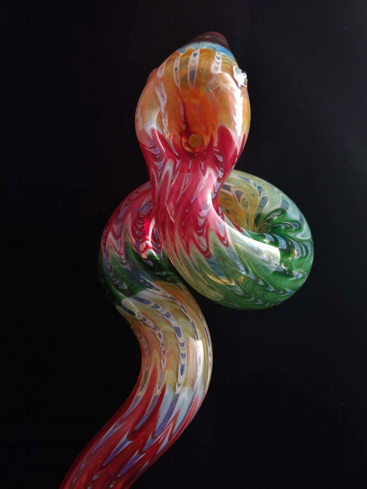 Color Changing Glass Snake Pipe (Rasta)