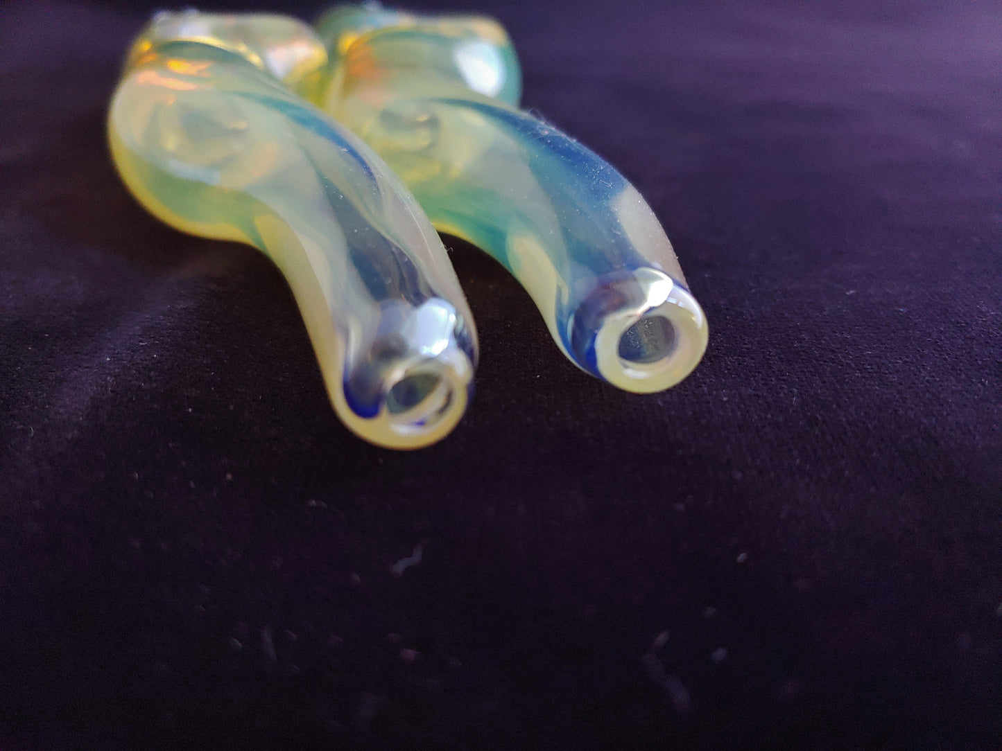 Glass Worm on a String Pipe