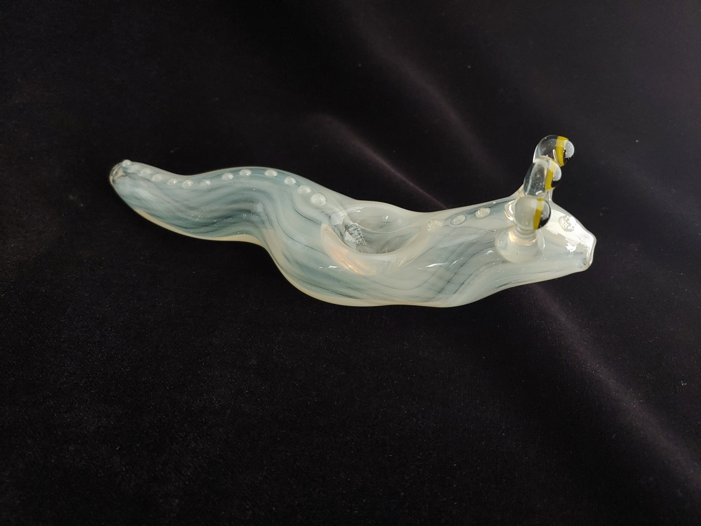 Glowing Glass Three-Eyed Slug Pipe