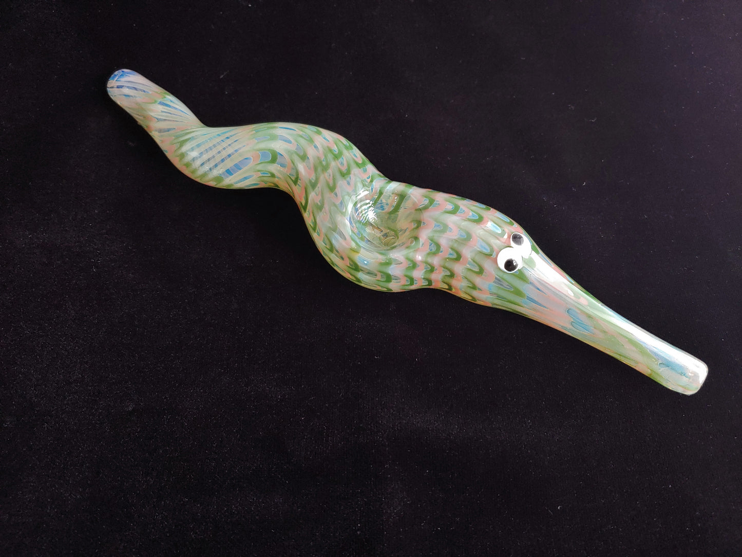 Glass Magic Worm Pipe (Plaid/Striped, Pink-Green)