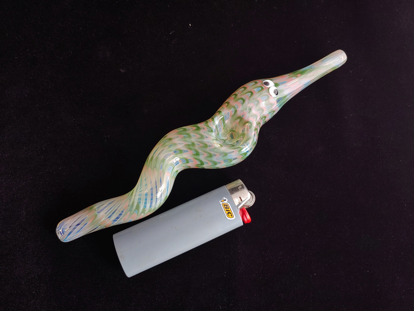 Glass Magic Worm Pipe (Plaid/Striped, Pink-Green)
