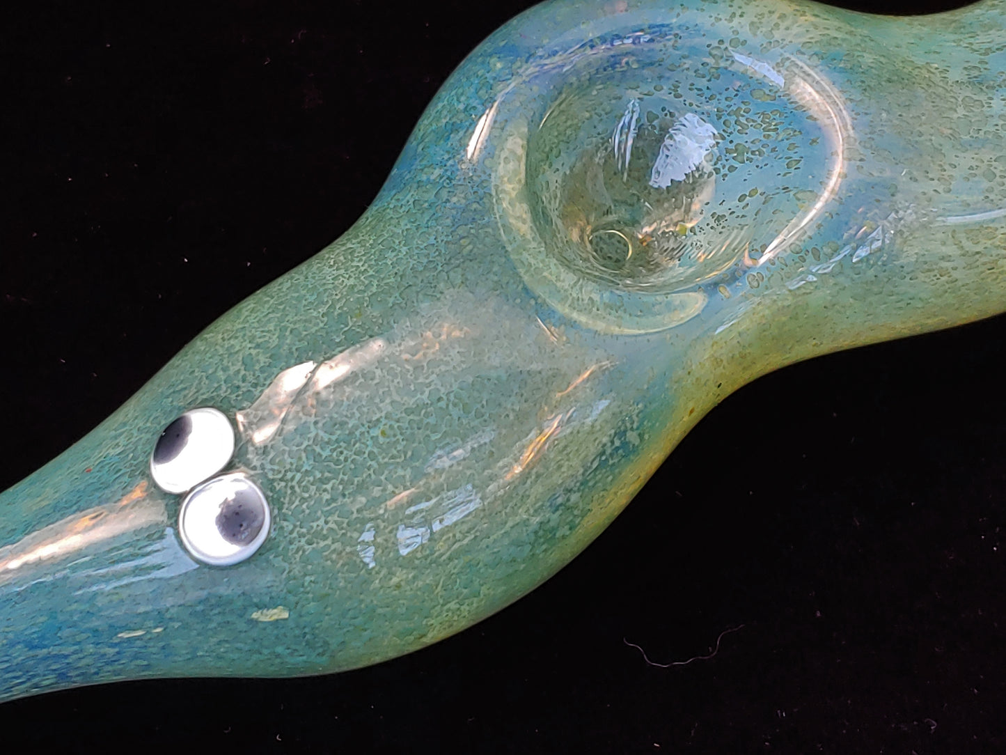 Glass Magic Worm Pipe (Teal Version)