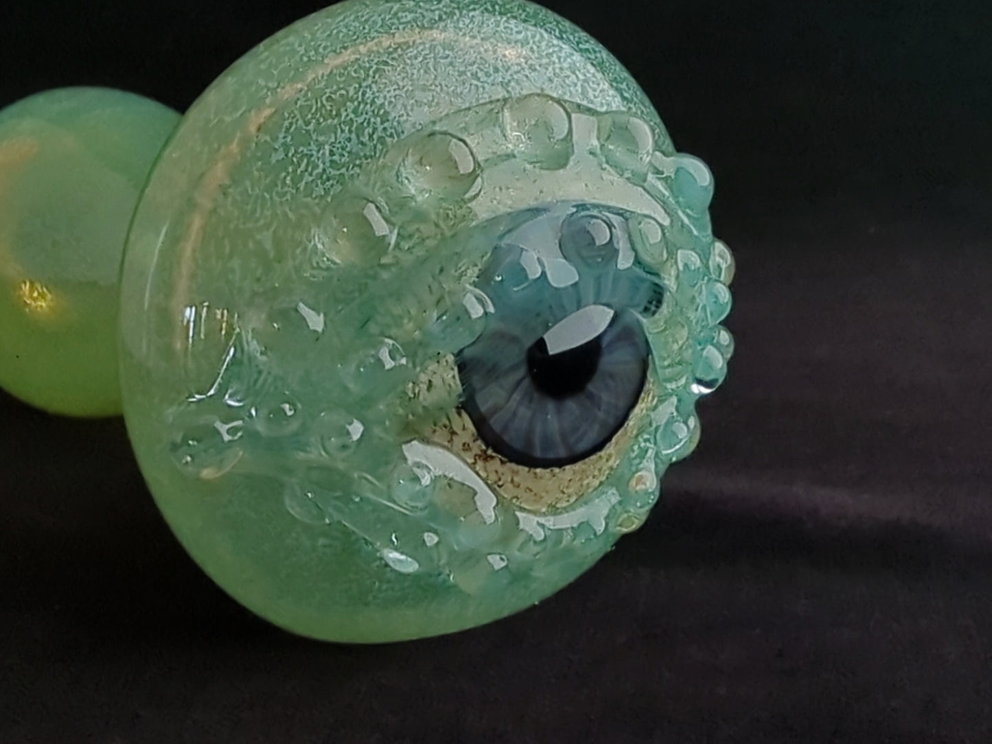 Detailed Glass Eye Pipe