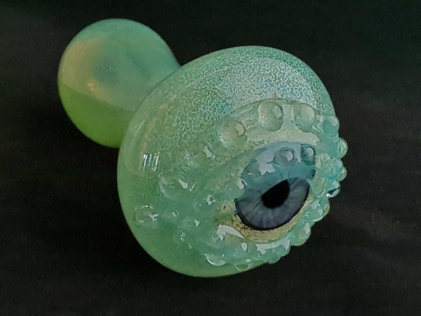 Detailed Glass Eye Pipe