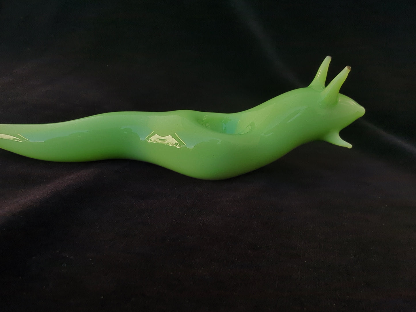 Glass Slug Pipe (Solid Green)