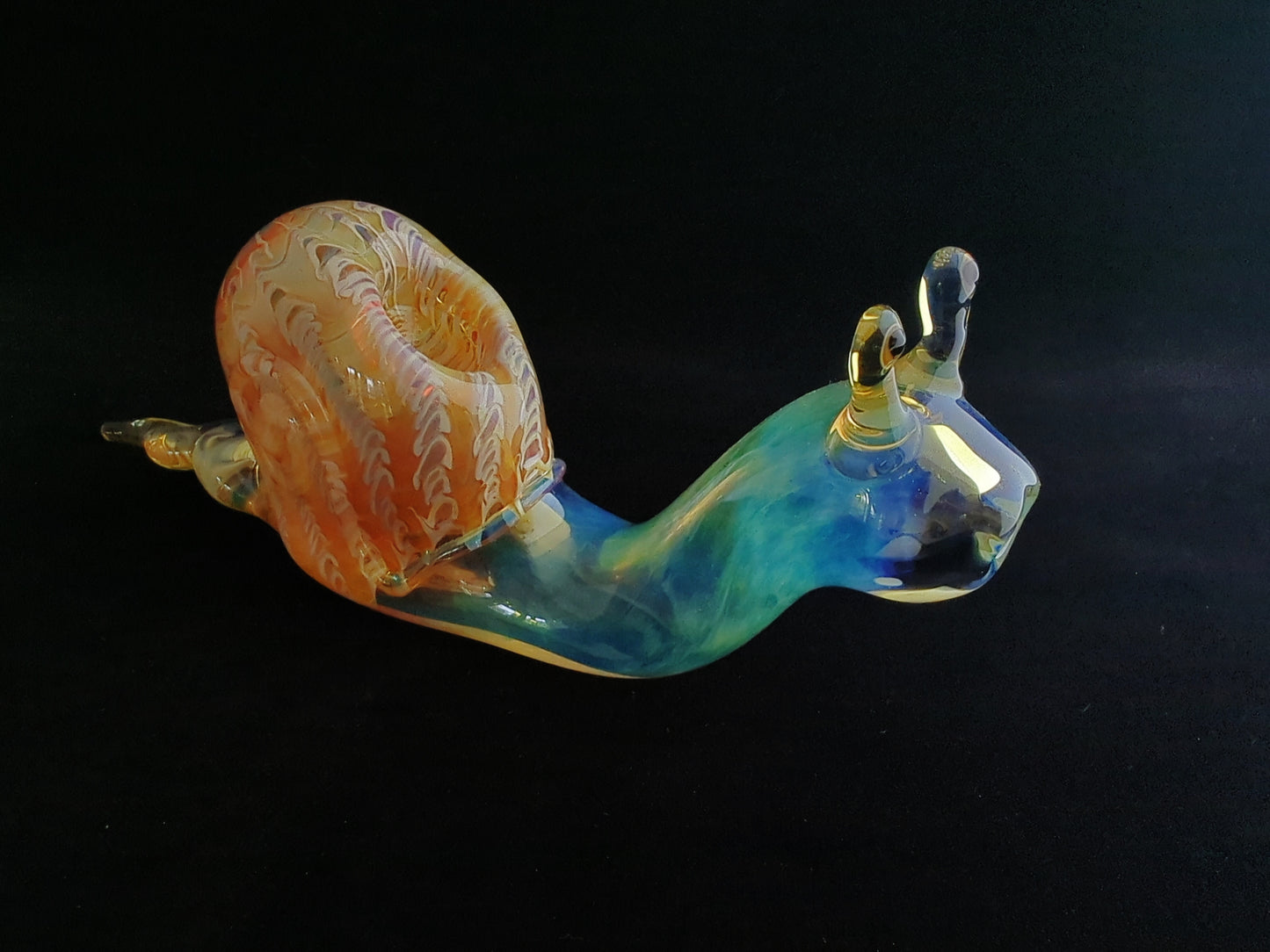 Color Changing Glass Snail Pipe - Golden