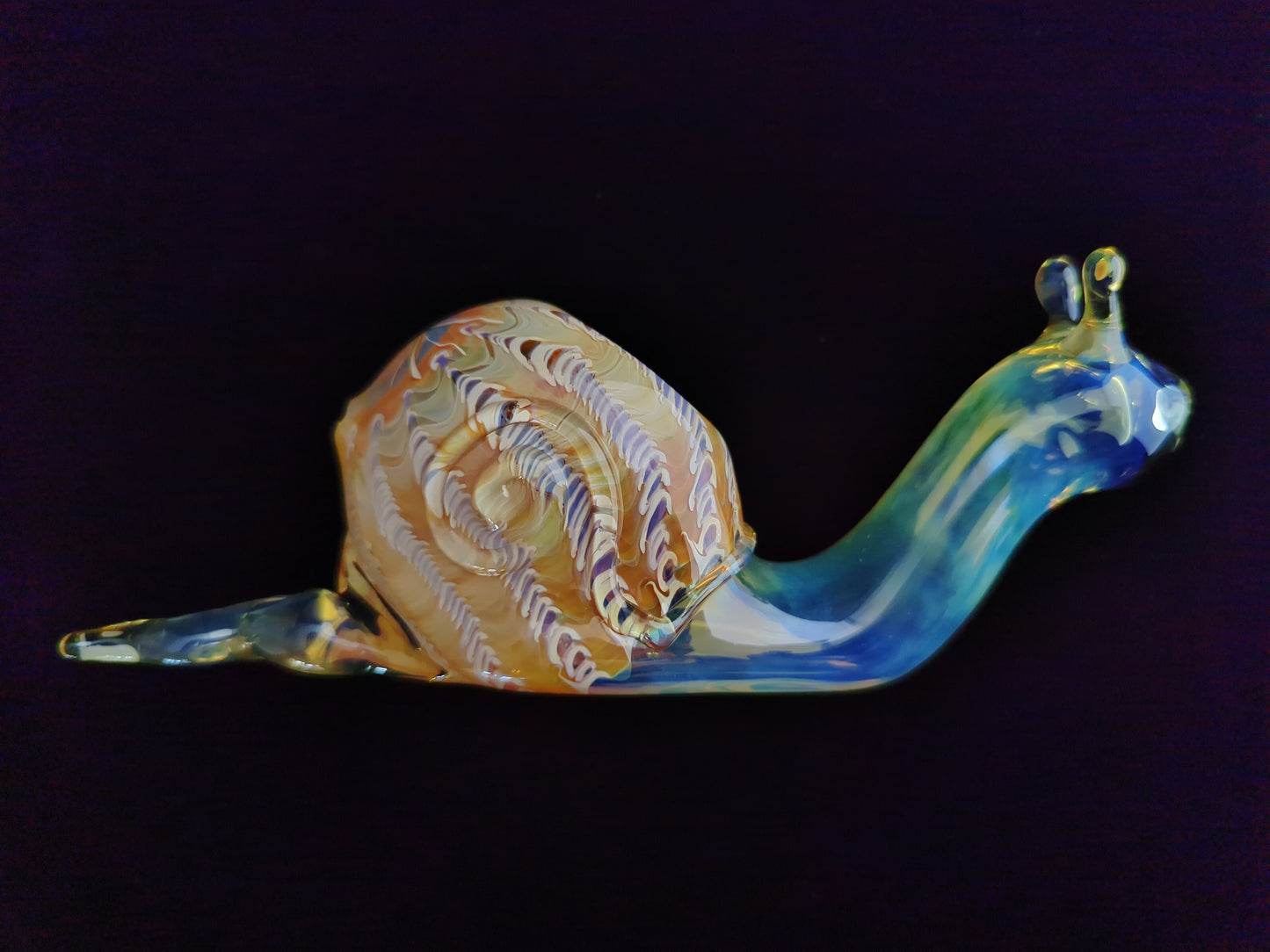 Color Changing Glass Snail Pipe - Golden