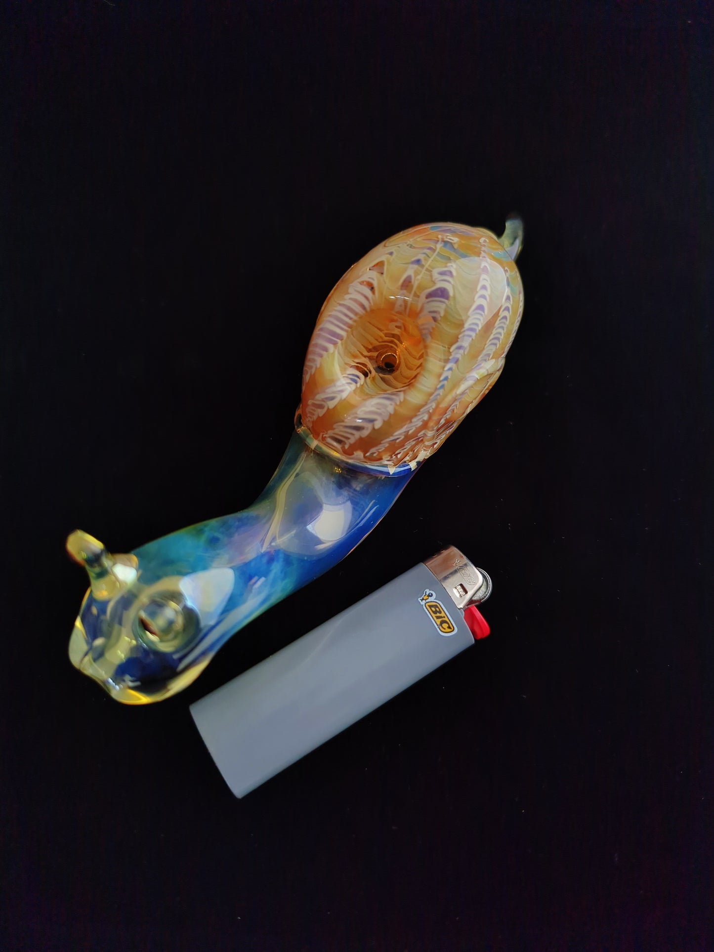 Color Changing Glass Snail Pipe - Golden