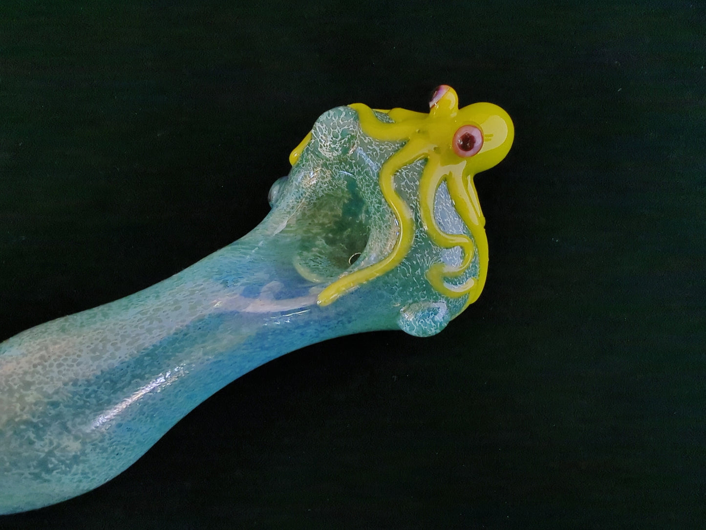 Glass Octopus Pipe | UV Glow