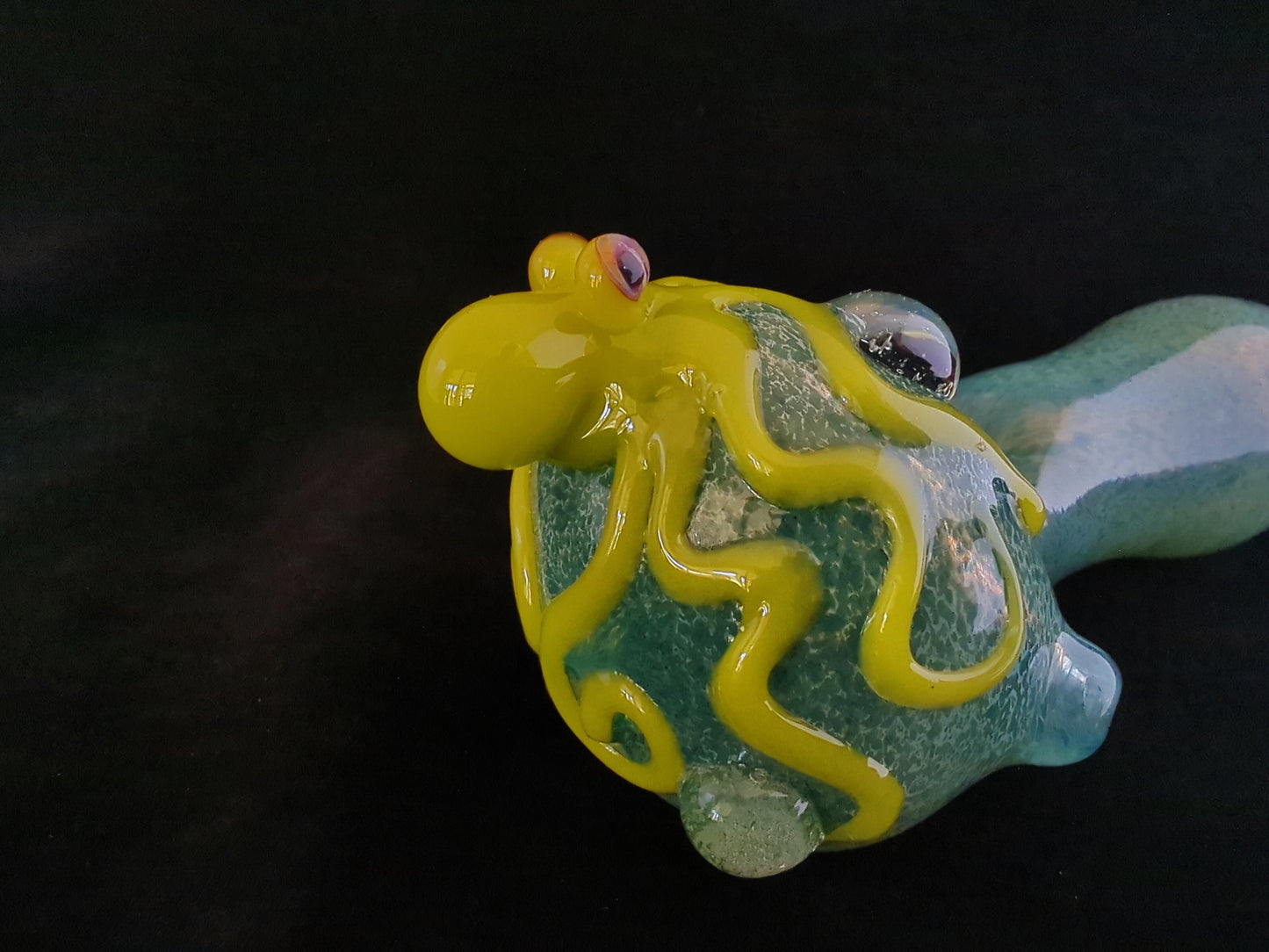 Glass Octopus Pipe | UV Glow