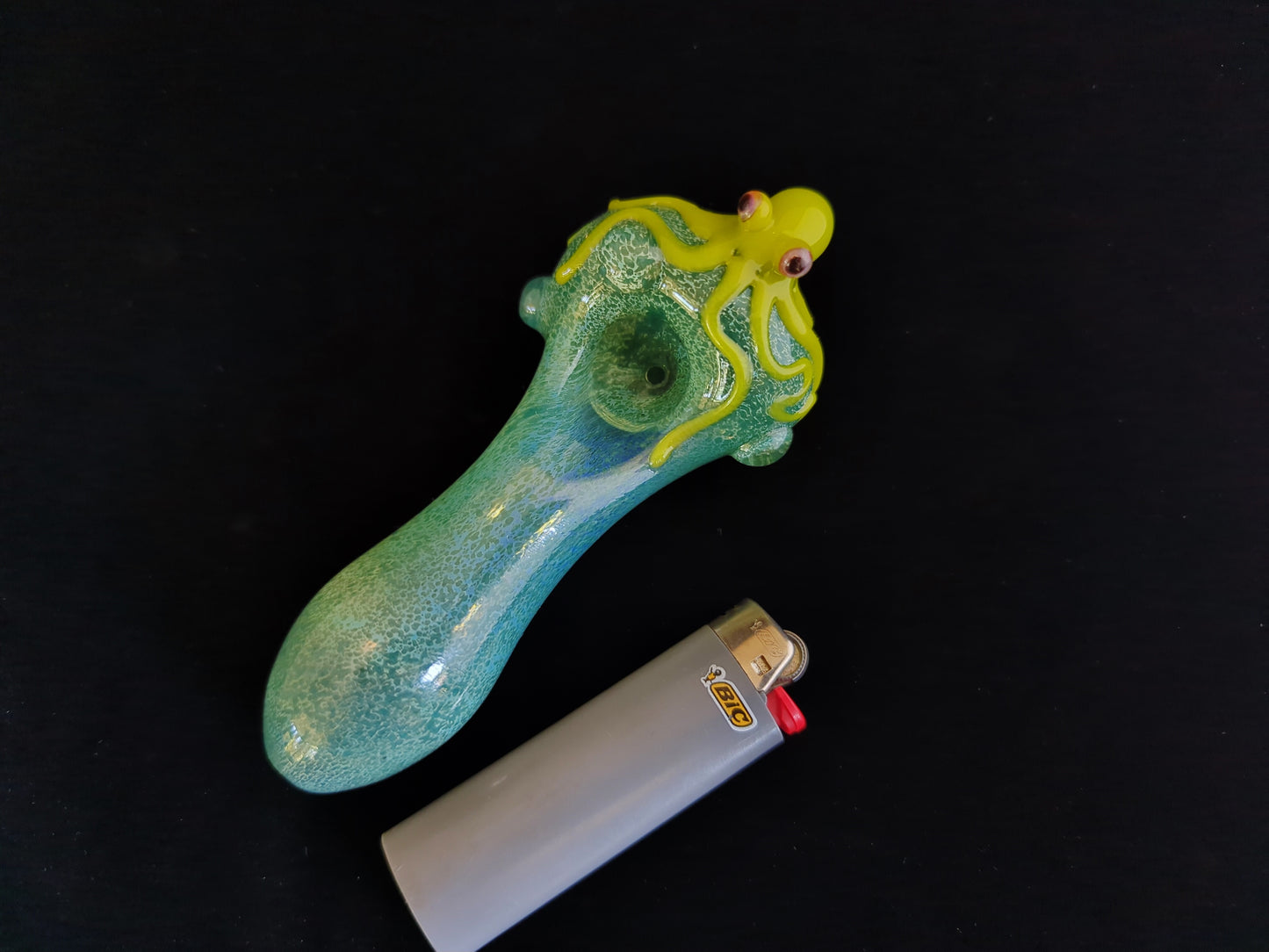 Glass Octopus Pipe | UV Glow